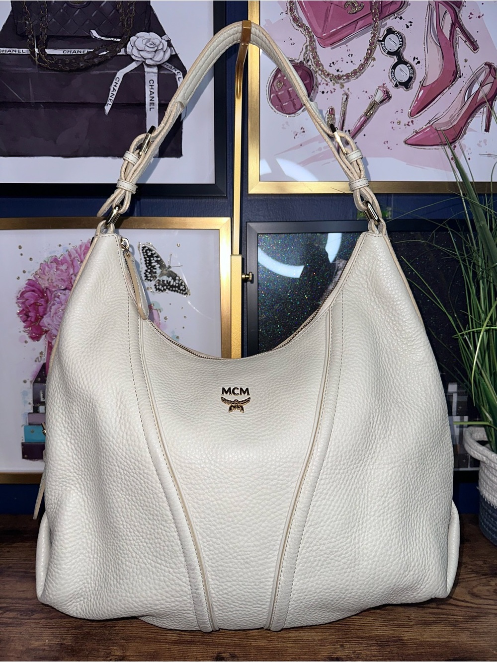 Vintage White Pebbled Leather MCM Hobo Shoulder Bag Gold Hardware